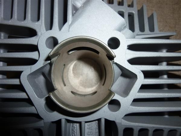 50 cc Cilinder KTT smalle tap ( exacte kopie van Mahle W6 cilinder ) (Default)